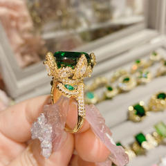 Luxury elegant emerald full diamond ring gold plated crystal ring