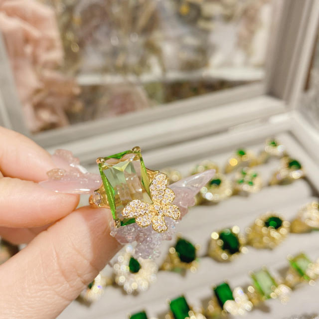 Luxury elegant emerald full diamond ring gold plated crystal ring