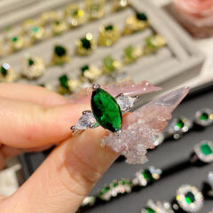 Luxury elegant emerald full diamond ring gold plated crystal ring