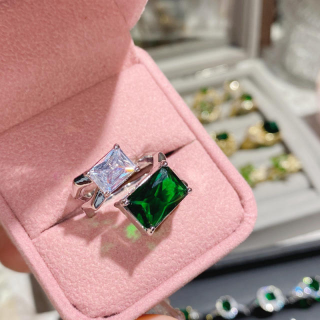 Luxury elegant emerald full diamond ring gold plated crystal ring