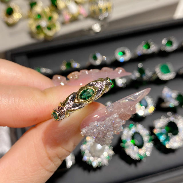 Luxury elegant emerald full diamond ring gold plated crystal ring
