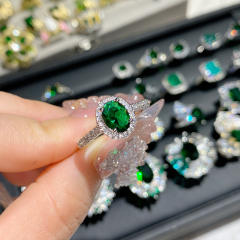 Luxury elegant emerald full diamond ring gold plated crystal ring