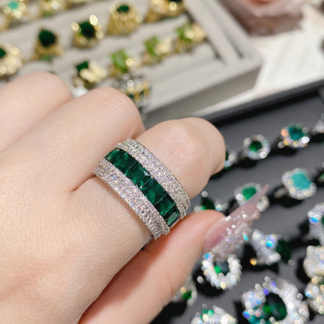 Luxury elegant emerald full diamond ring gold plated crystal ring