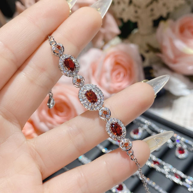 Delicate pomegranate ruby bracelet antique plated 18K gold full Diamond banquet water drop bracelet