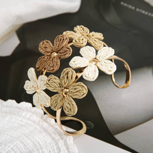 Hot-Selling Raffia Flower Bracelet for Women Simple Double-Row Hand-Woven Adjustable Open bangle