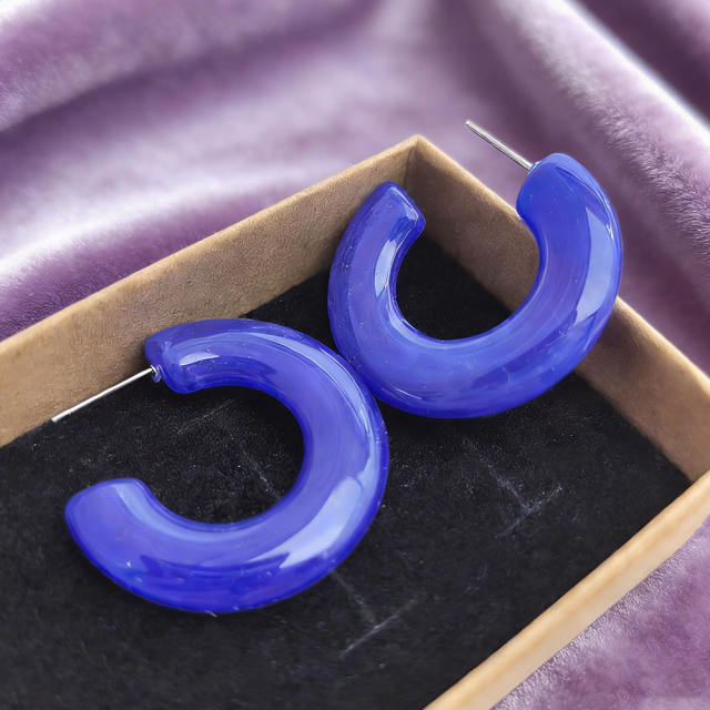 2026 New Acrylic Retro Earrings Simple C-Shaped Minimalist Style Ear Accessories