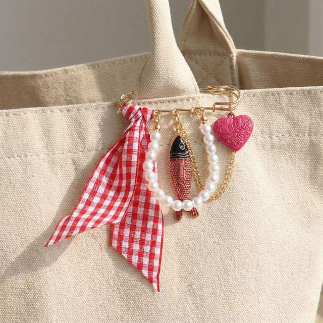 Ins Exaggerated Colorful Tropical Fish Heart-Shaped Plaid Ribbon Brooch Waist Pin Clothing Accessory