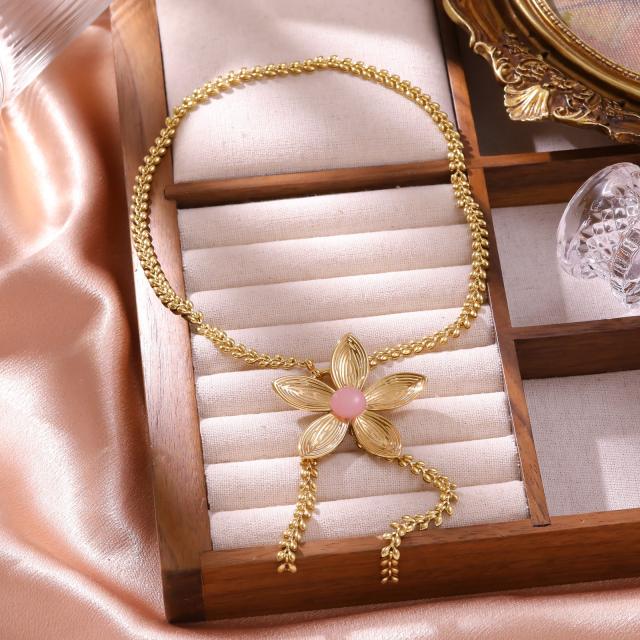 Creative flower pendant stainless steel necklace