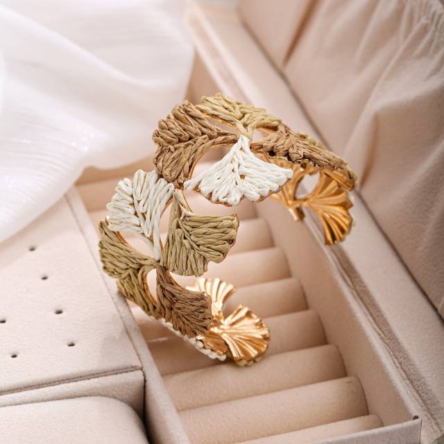 New Style Raffia Ginkgo Leaf Bracelet for Women Handmade Leaf Bangle