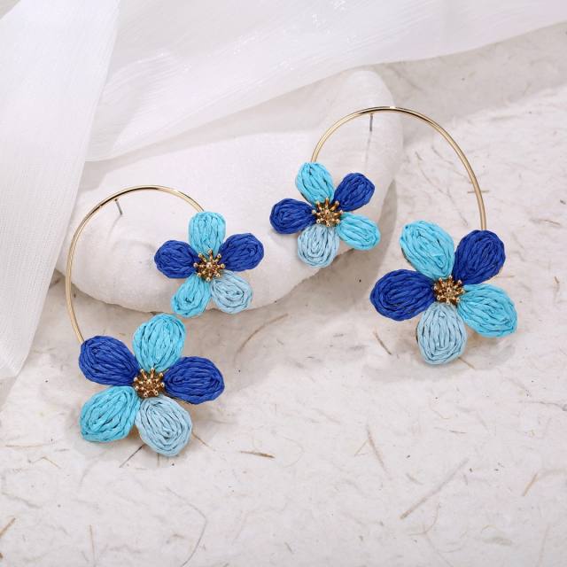 Spring Summer Raffia Flower Earrings with Arc-Shaped