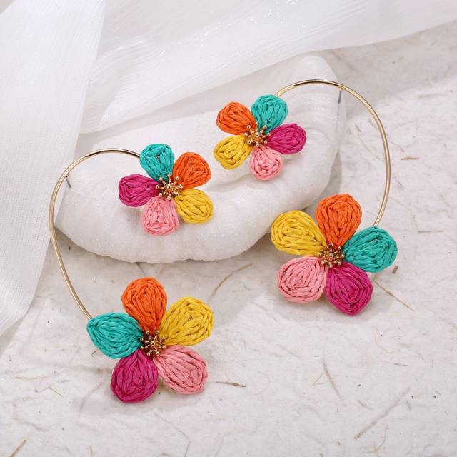 Spring Summer Raffia Flower Earrings with Arc-Shaped