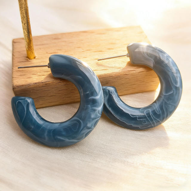 2026 New Acrylic Retro Earrings Simple C-Shaped Minimalist Style Ear Accessories