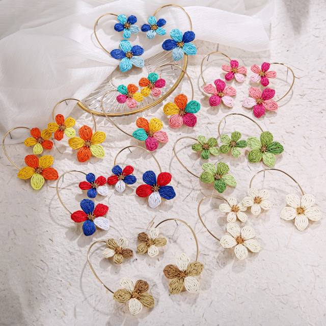Spring Summer Raffia Flower Earrings with Arc-Shaped