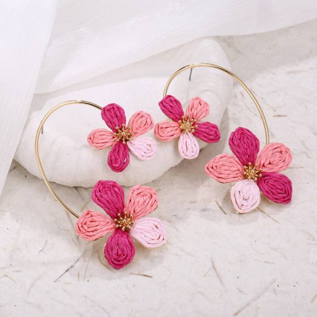 Spring Summer Raffia Flower Earrings with Arc-Shaped