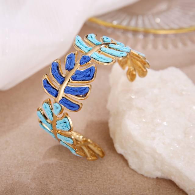 Fashion Raffia Leaf Bracelet for Women Simple Handmade Woven Leaf Bracelet