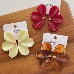 Light Luxury Versatile Resin Flower Earrings