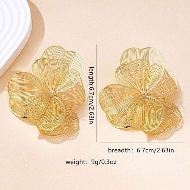 Exaggerated Elegant Earrings for Women Luxury Floral Hollow-Out Stud Earrings·Jewelry