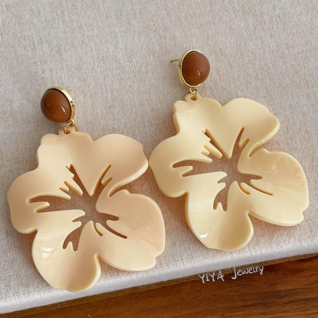 French Retro Contrasting Color Acrylic Flower Exaggerated Earrings for Women
