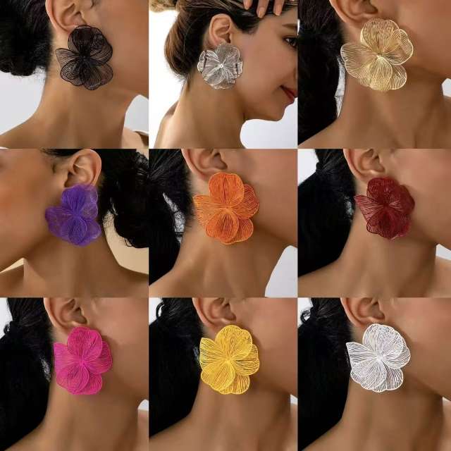 Exaggerated Elegant Earrings for Women Luxury Floral Hollow-Out Stud Earrings·Jewelry