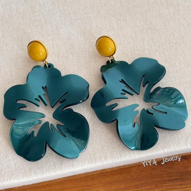 French Retro Contrasting Color Acrylic Flower Exaggerated Earrings for Women