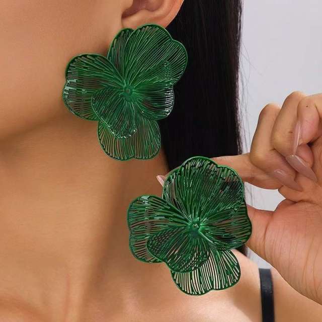 Exaggerated Elegant Earrings for Women Luxury Floral Hollow-Out Stud Earrings·Jewelry