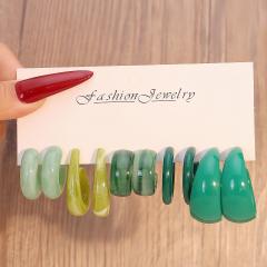 Two-Tone Resin Material C-Shaped Exaggerated Non-Contrasting Earring Set