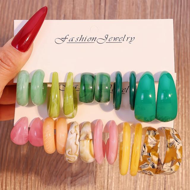 Two-Tone Resin Material C-Shaped Exaggerated Non-Contrasting Earring Set