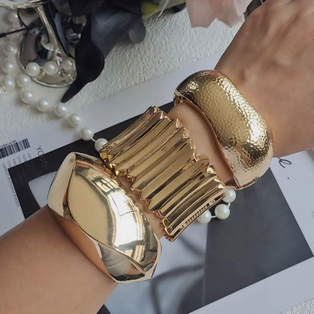 Ins-Style Metal Wide Alloy Irregular Hammered Texture Spring Open Bracelet