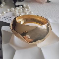 Irregular wide surface