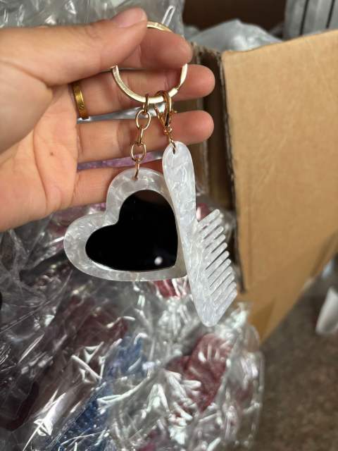 New Acrylic Heart-Shaped Makeup Mirror Comb Keychain Glitter Sequin Bag Charm DIY Accessory Pendant