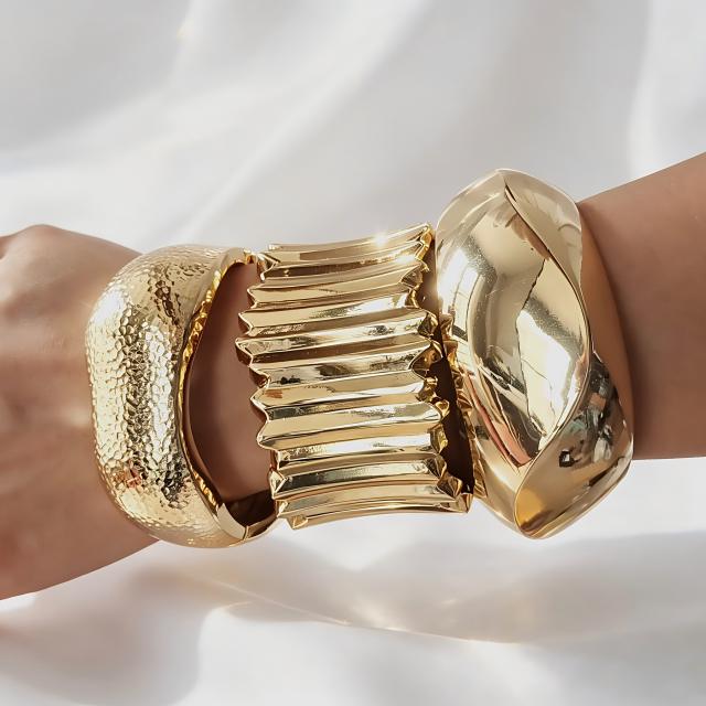 Ins-Style Metal Wide Alloy Irregular Hammered Texture Spring Open Bracelet