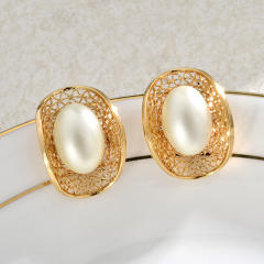 Palace-Style Oval Red Pearl Hollow-Out Earrings real gold plated earrings