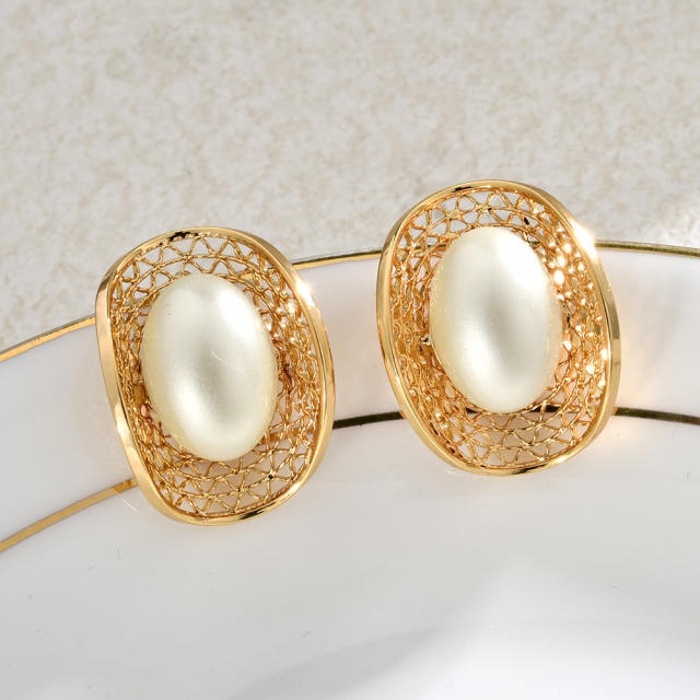 Palace-Style Oval Red Pearl Hollow-Out Earrings real gold plated earrings