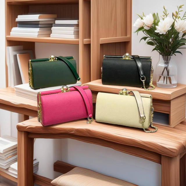 Light Luxury Women's Bag Evening Bag Handbag Simple and Stylish Rhombus Pattern Small Square Bag