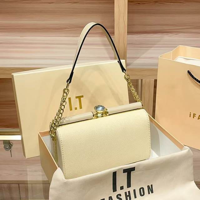 Light Luxury Women's Bag Evening Bag Handbag Simple and Stylish Rhombus Pattern Small Square Bag