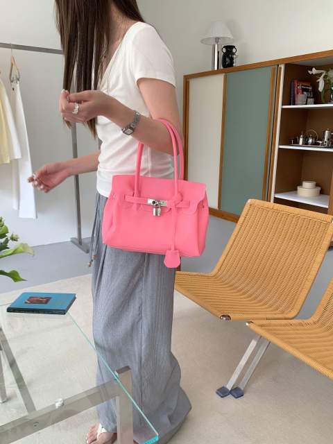 2026 New Jelly Bag Summer Commuter Tote Bag Fashionable Transparent Shoulder Bag Women's Mini Bag