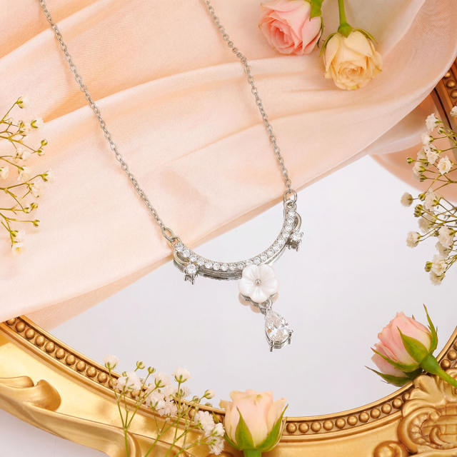 Popular Copper Micro-Inlaid Zircon Flower stainless steel chain necklace