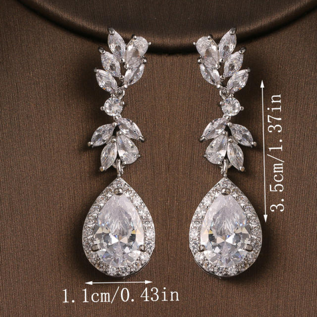 Fashion creative exquisite flower inlaid AAA zircon water drop earrings