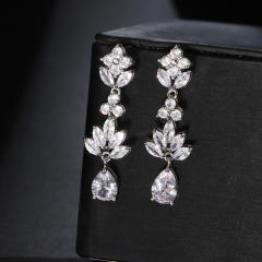 Cross-border Hot Sale Light Luxury Atmospheric Water Drop Zircon Elegant Flower Earrings Female Elegant Bride Wedding Banquet Ear Accessories