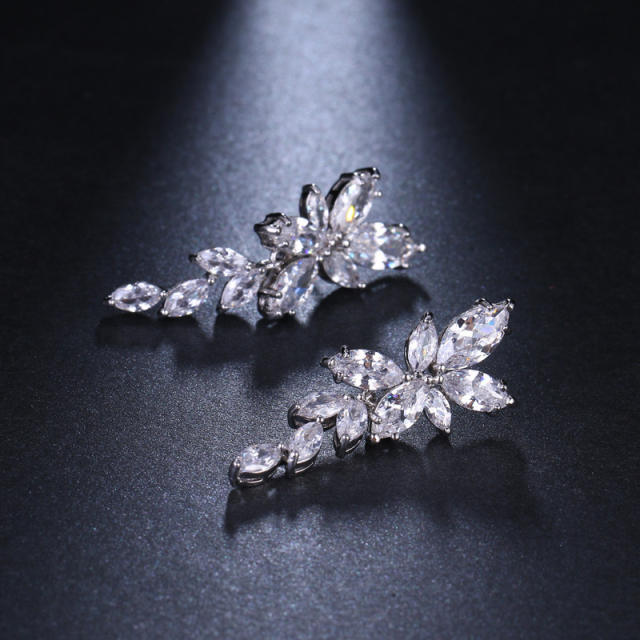 Hot-Selling Elegant Lady Long Super Shiny Olive Branch Leaf Zircon Diamond Earrings