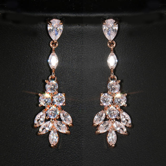 Copper inlaid AAA zircon horse eye design creative earrings