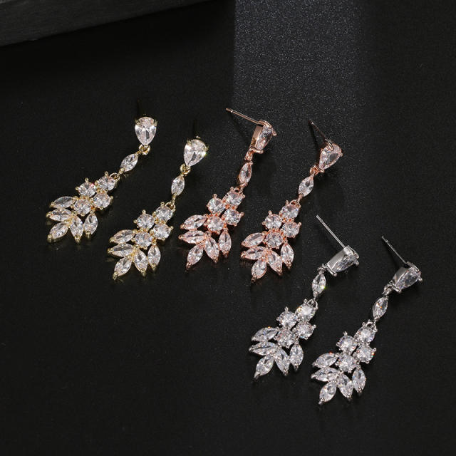 Copper inlaid AAA zircon horse eye design creative earrings