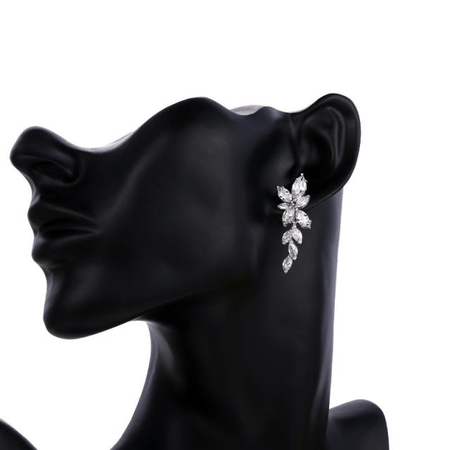 Hot-Selling Elegant Lady Long Super Shiny Olive Branch Leaf Zircon Diamond Earrings