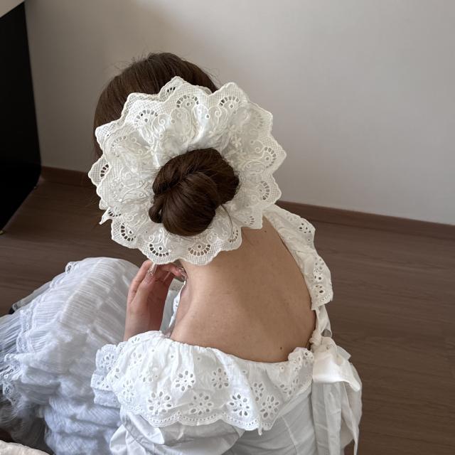Gentle Floral Lace White Scrunchie for Women large size double layer scrunchies
