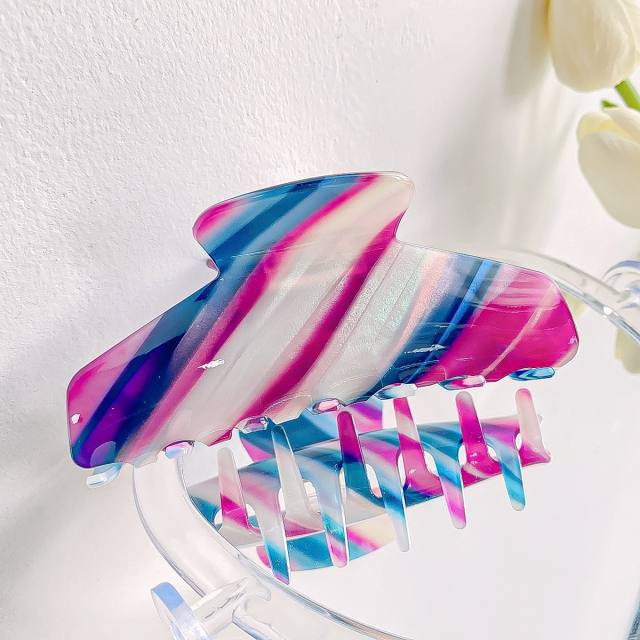 Korean fashion elegant striped pattern hair claw clips for women