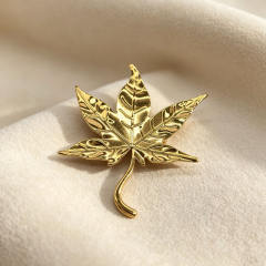 Light Luxury Maple Leaf Brooch for Women Fashionable stainless steel brooch