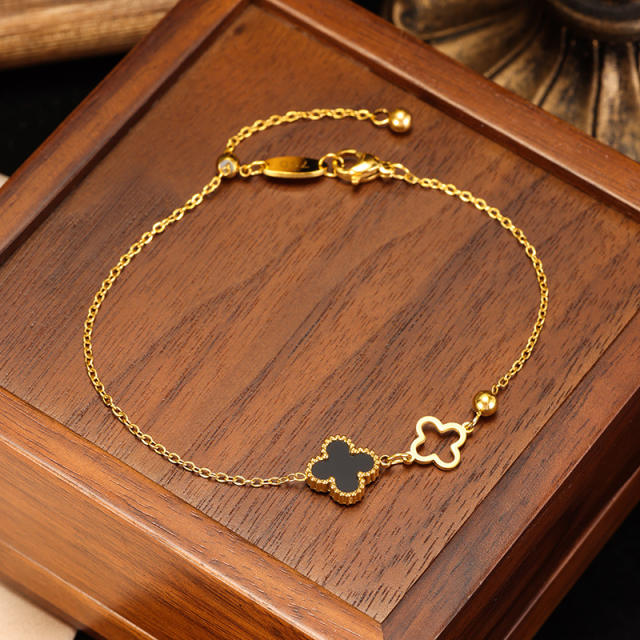 Non-Fading Jewelry Pull-Out Four-Leaf Clover Stainless Steel Bracelet for Women