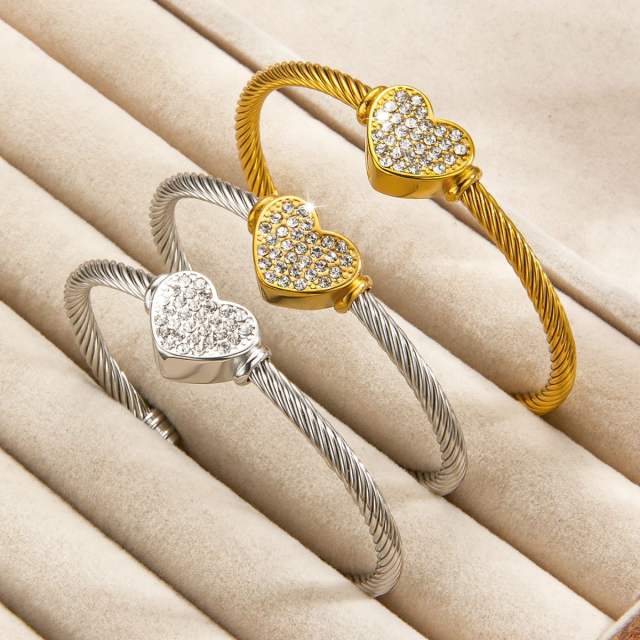 Heart-Shaped Diamond-Encrusted Bracelet Pvd 18K Wire Rope stainless steel bangle