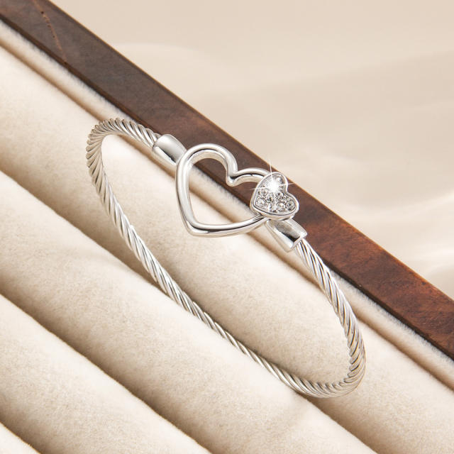 Heart-Shaped Diamond-Encrusted Steel Wire Rope Bracelet 18KG stainless steel bangle