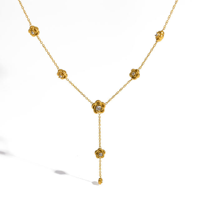 18KG french trend stereo rose flower stainless steel necklace